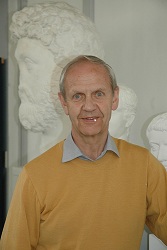 Prof. Dr. Tonio Hölscher